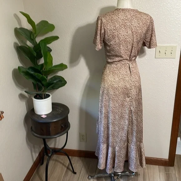 Pretty Garden leop print wrap dress - Picture 4 of 7